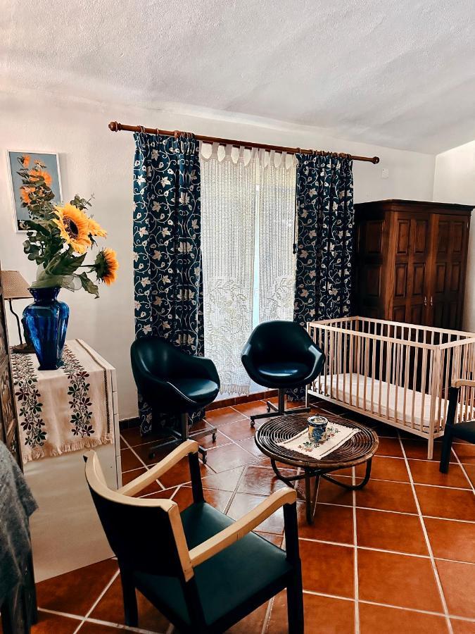 Holiday home Casa Girassol With A Beautiful Private Pool And Garden